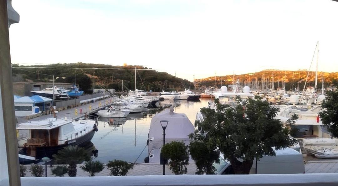 Relais Du Port Bed and Breakfast Santa Teresa Gallura Exteriör bild